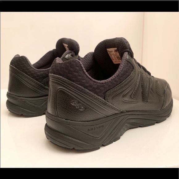 New Balance - Picture 5 of 9